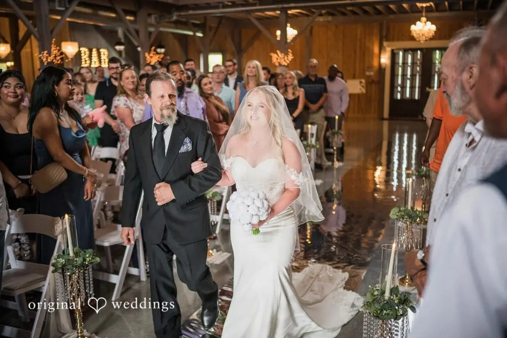 The Prickel Barn Wedding // Zoë & Junior -