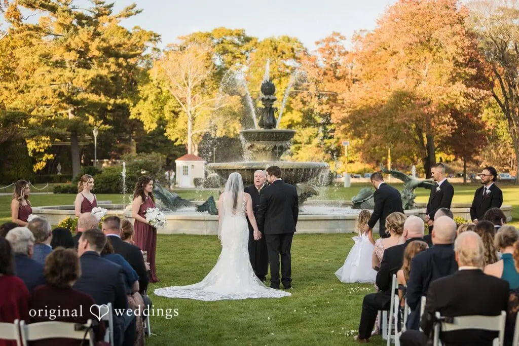 Tupper Manor Wedding // Mikayla & Travis -
