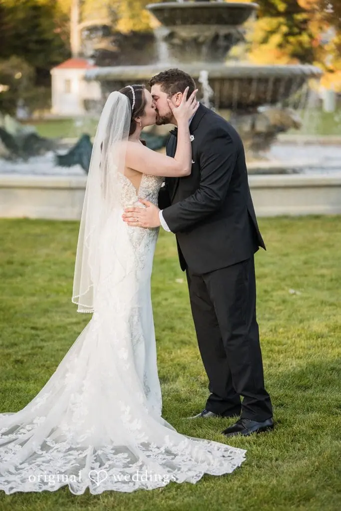 Tupper Manor Wedding // Mikayla & Travis -