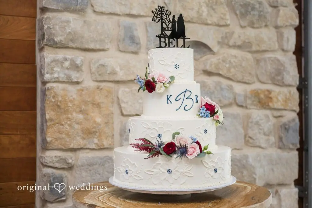 Valley of the Eagles Wedding // Kailey & Riley -