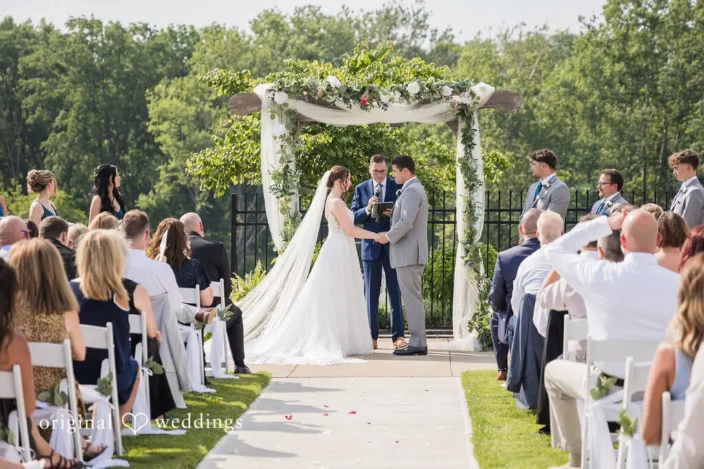 Valley of the Eagles Wedding // Kailey & Riley -