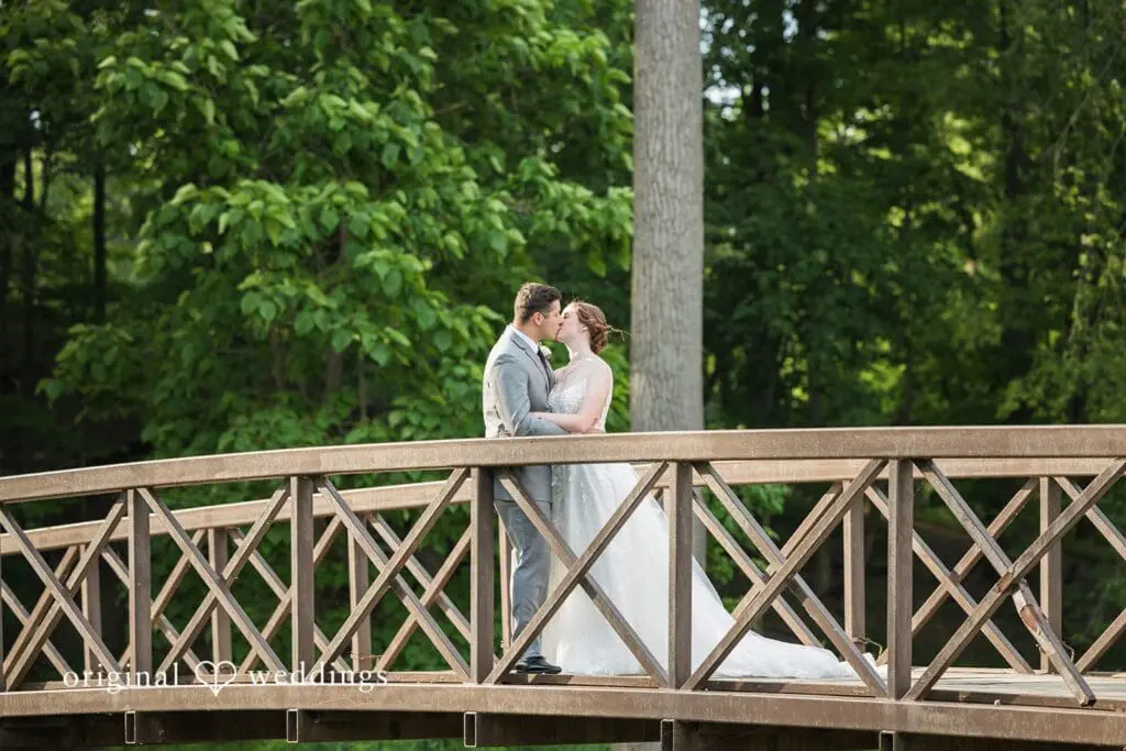 Valley of the Eagles Wedding // Kailey & Riley -