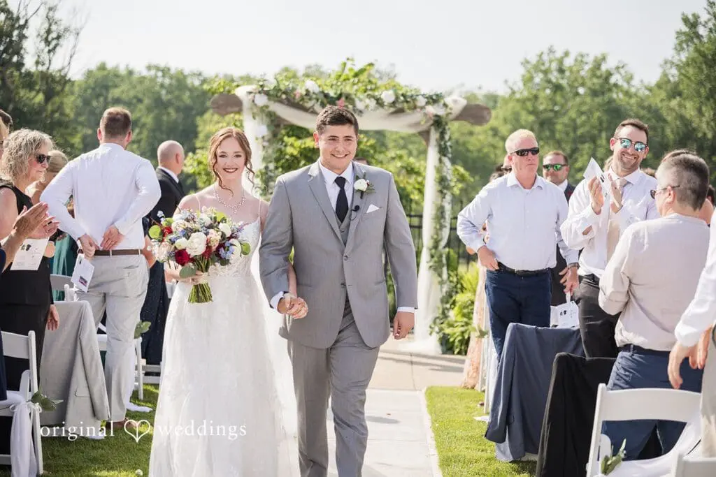 Valley of the Eagles Wedding // Kailey & Riley -
