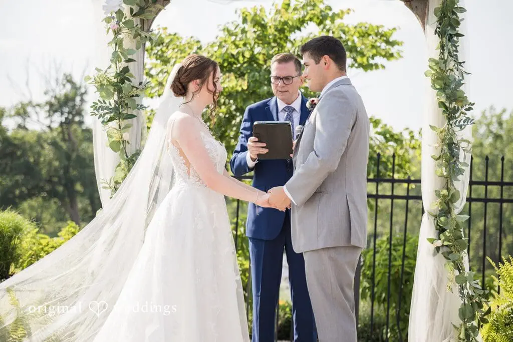 Valley of the Eagles Wedding // Kailey & Riley -