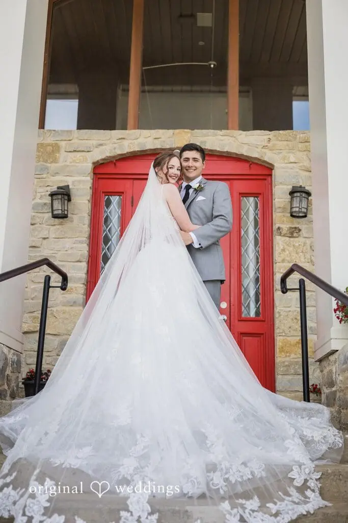 Valley of the Eagles Wedding // Kailey & Riley -