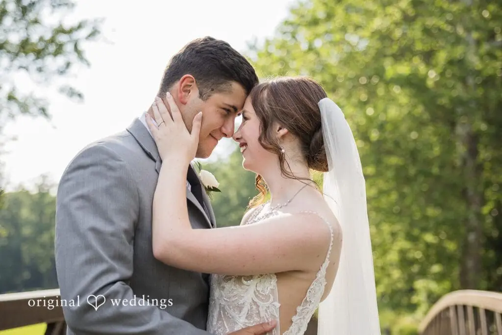 Valley of the Eagles Wedding // Kailey & Riley -