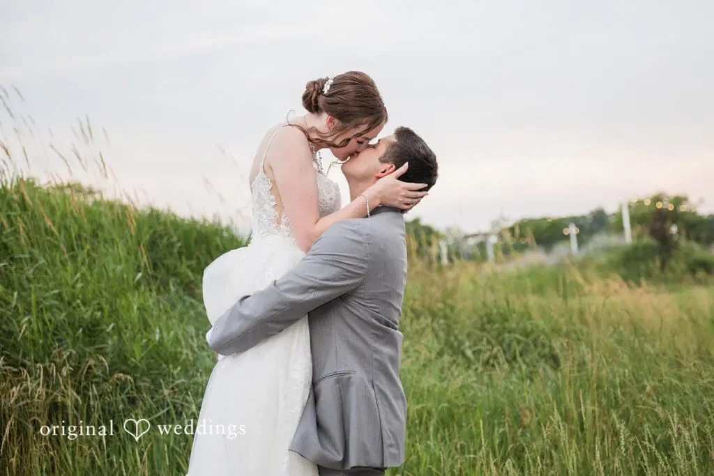 Valley of the Eagles Wedding // Kailey & Riley -