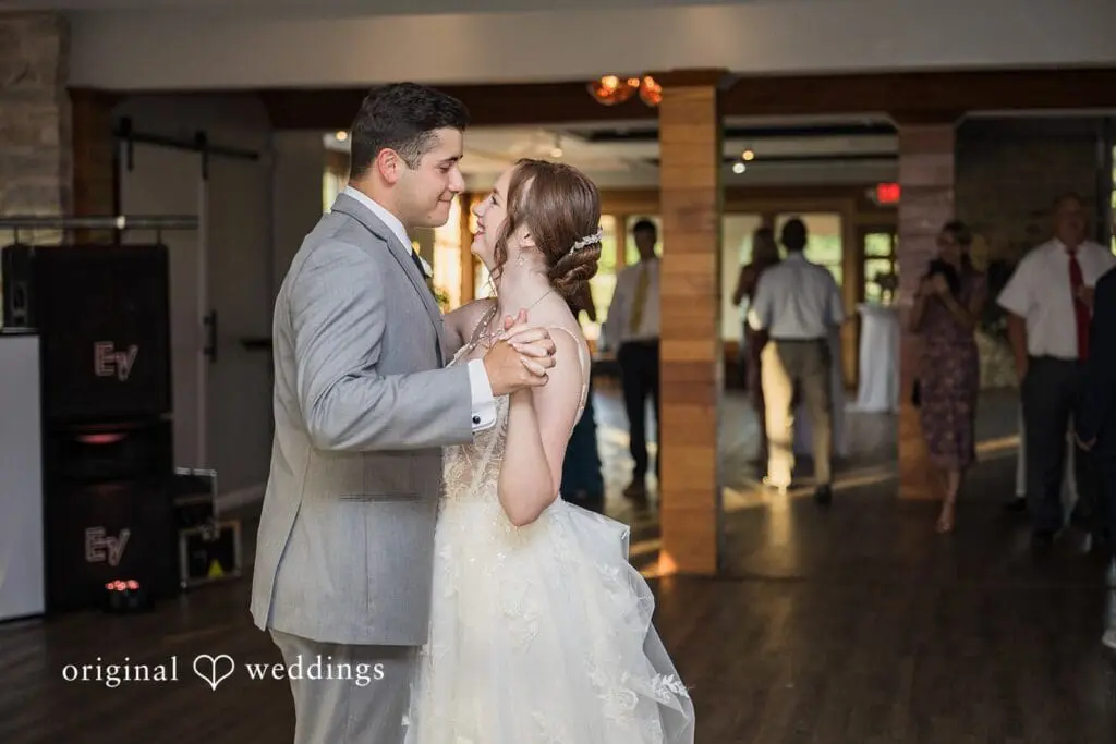 Valley of the Eagles Wedding // Kailey & Riley -