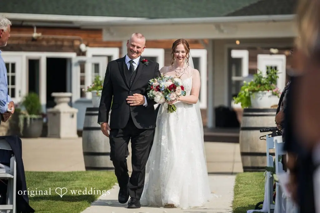 Valley of the Eagles Wedding // Kailey & Riley -