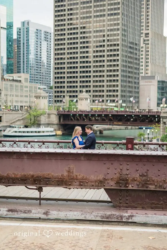 BEST Places for Engagement Photos in Chicago -