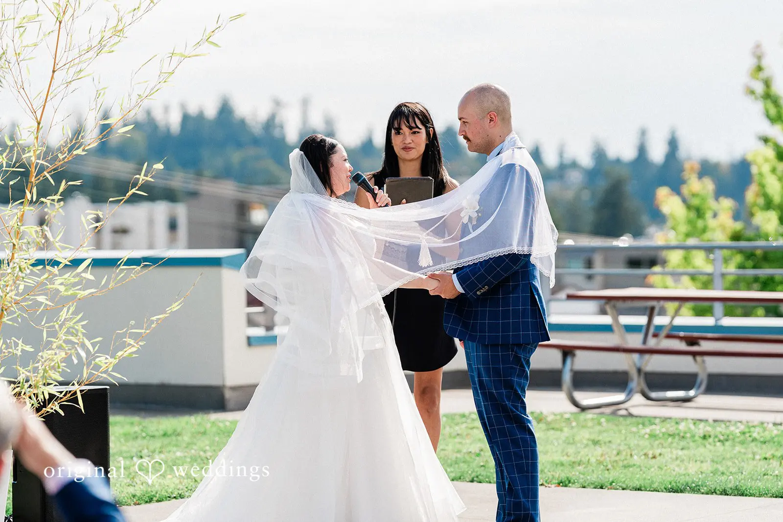 Edmonds Library Wedding // Alexandra & Gabriel -
