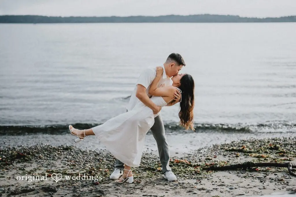 Lincoln Park Engagement // Angie & Andrew -