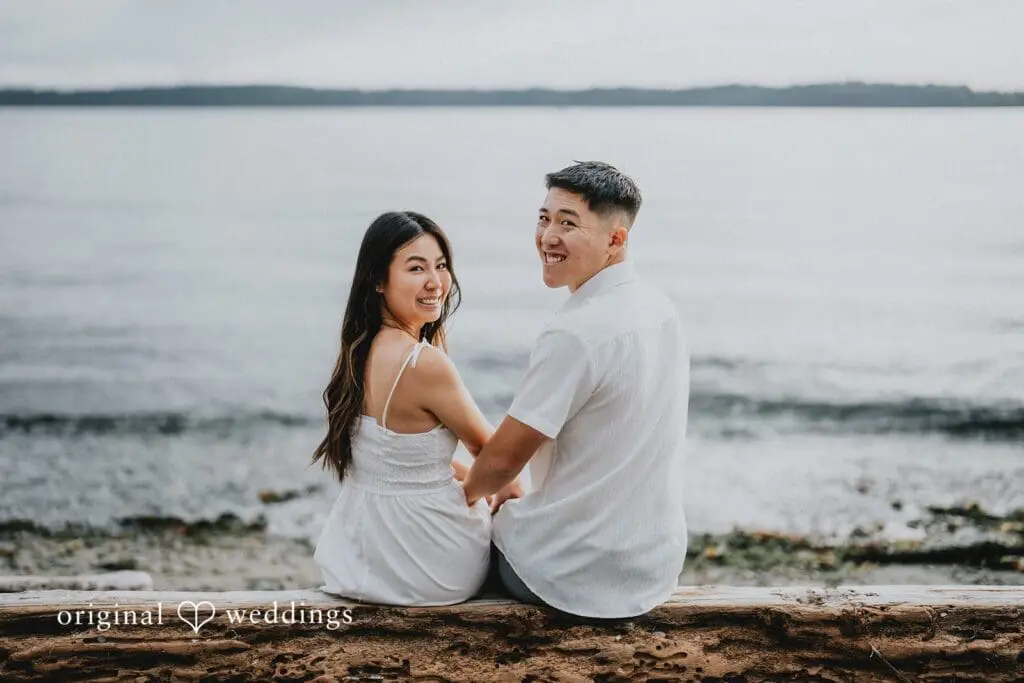 Lincoln Park Engagement // Angie & Andrew -