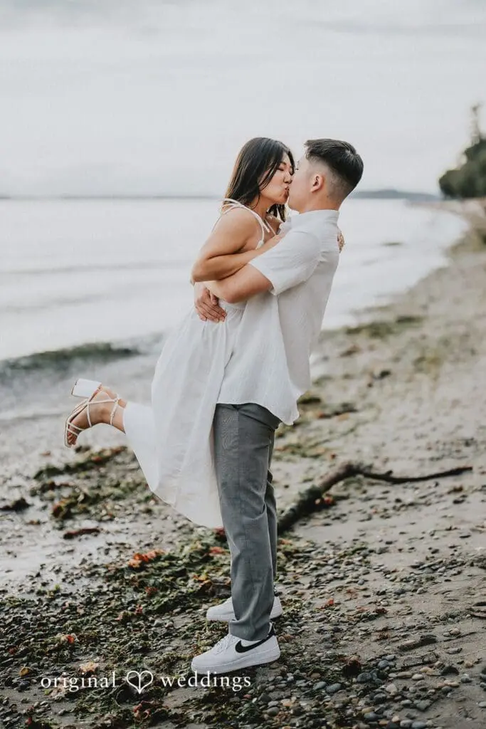 Lincoln Park Engagement // Angie & Andrew -