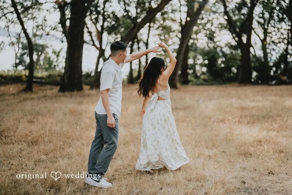 Lincoln Park Engagement // Angie & Andrew -