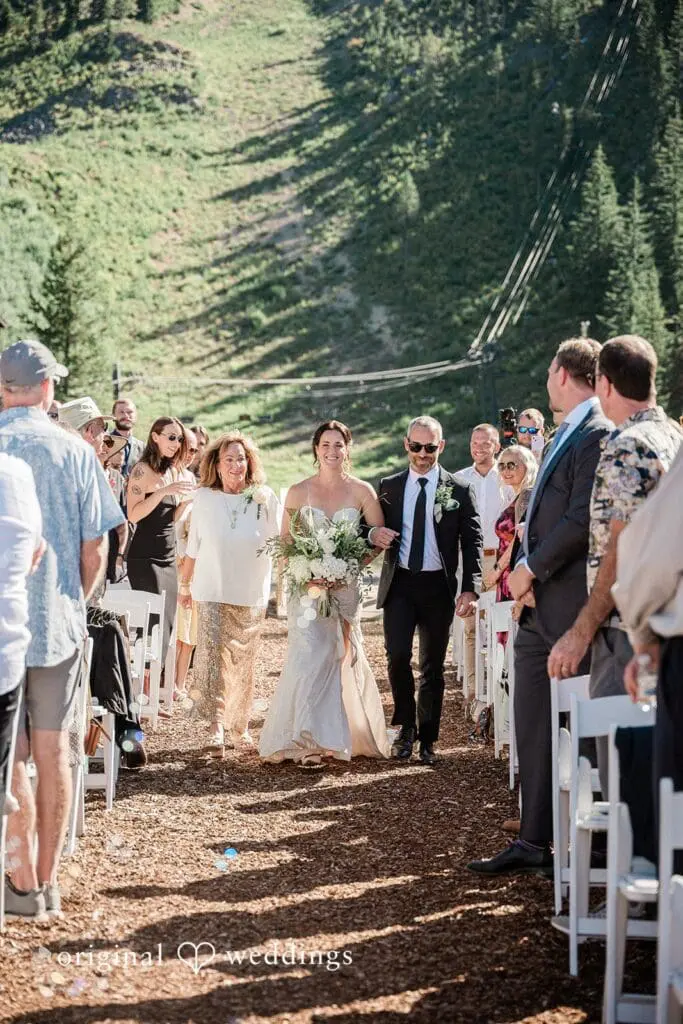 Mt. Hood Skibowl Wedding // Victoria & Tyler -