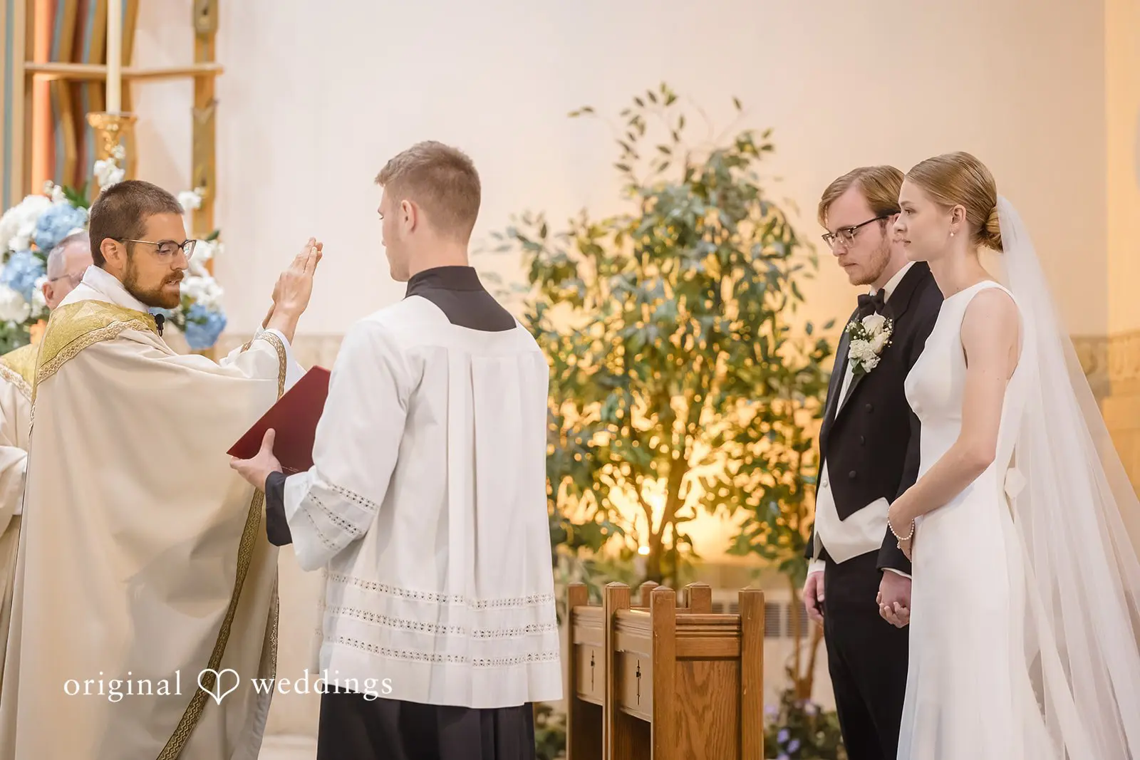 Tudor Arms Hotel Wedding // Veronica & Matthew -