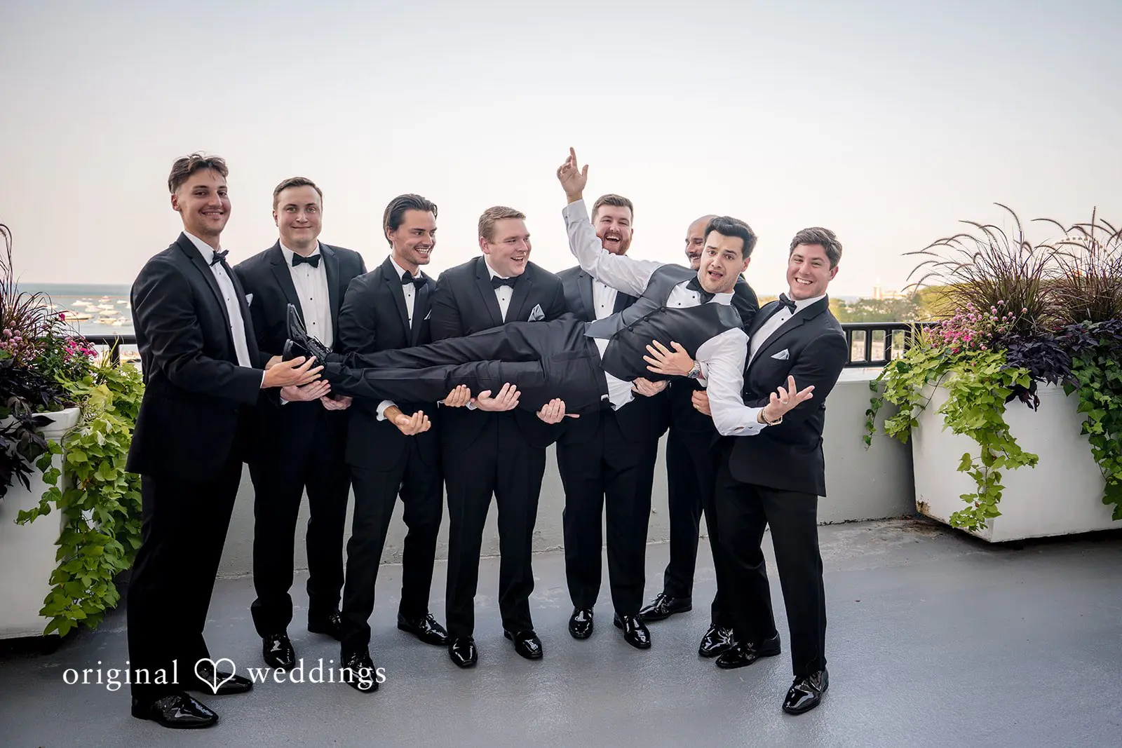 W Lakeshore Chicago Wedding // Madison & Jack -
