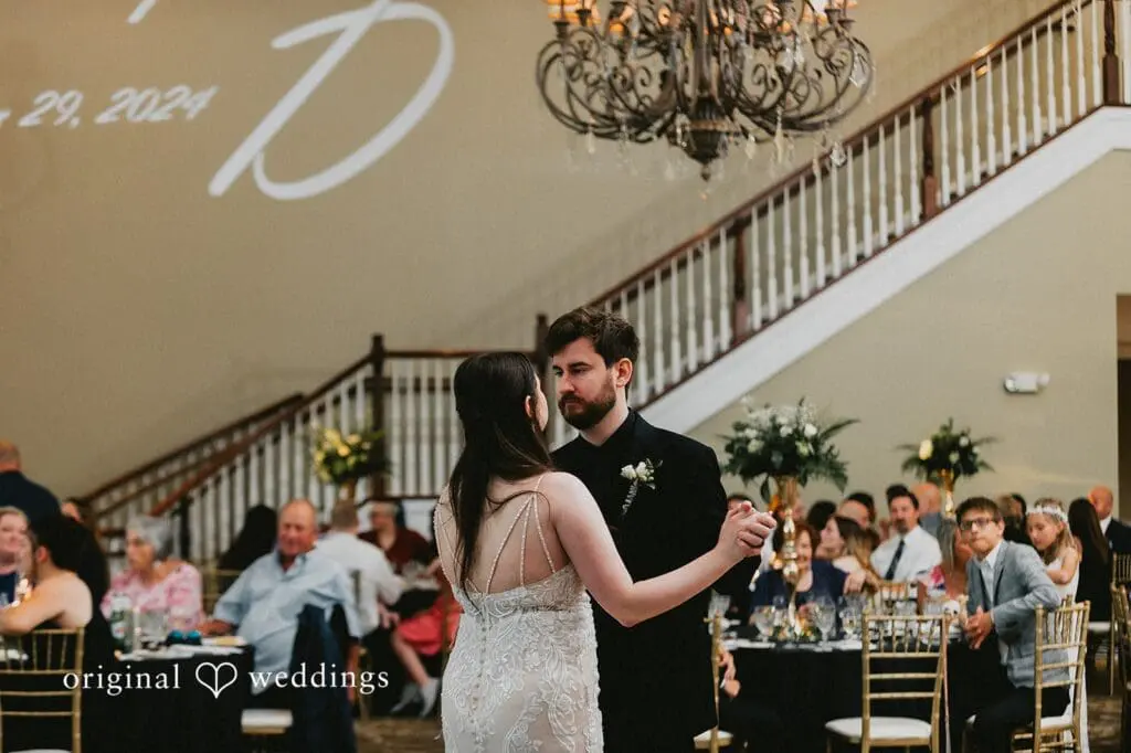 DiNolfo's Banquets Wedding // Peyton & Daniel -