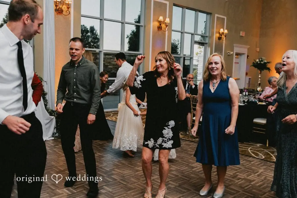 DiNolfo's Banquets Wedding // Peyton & Daniel -