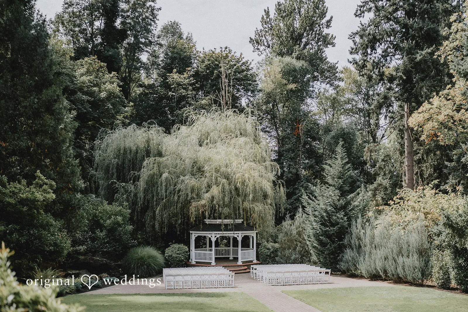 Stephanie + Hugo Abernethy Center Wedding // Stephanie & Hugo -