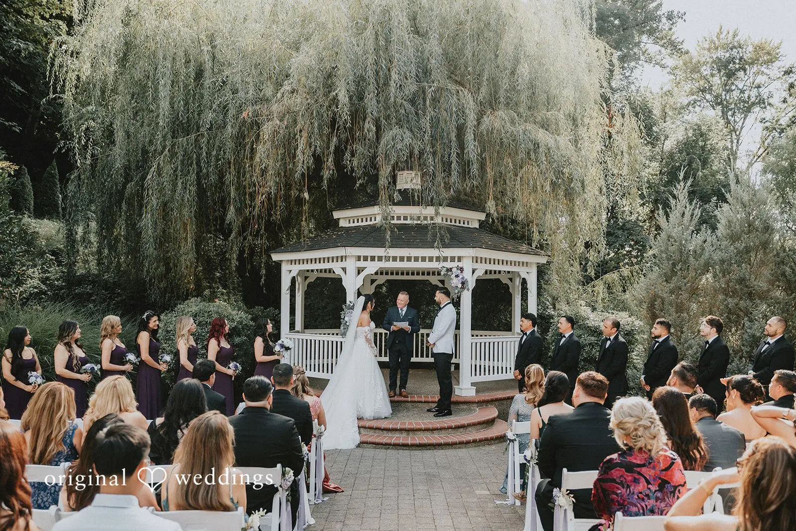 Stephanie + Hugo Abernethy Center Wedding // Stephanie & Hugo -