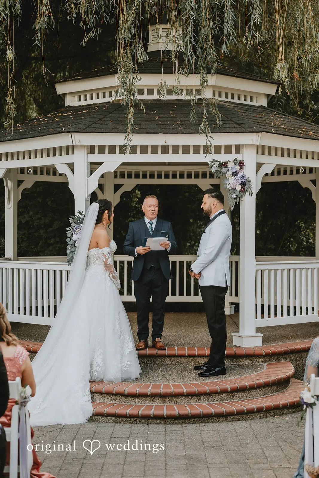 Stephanie + Hugo Abernethy Center Wedding // Stephanie & Hugo -