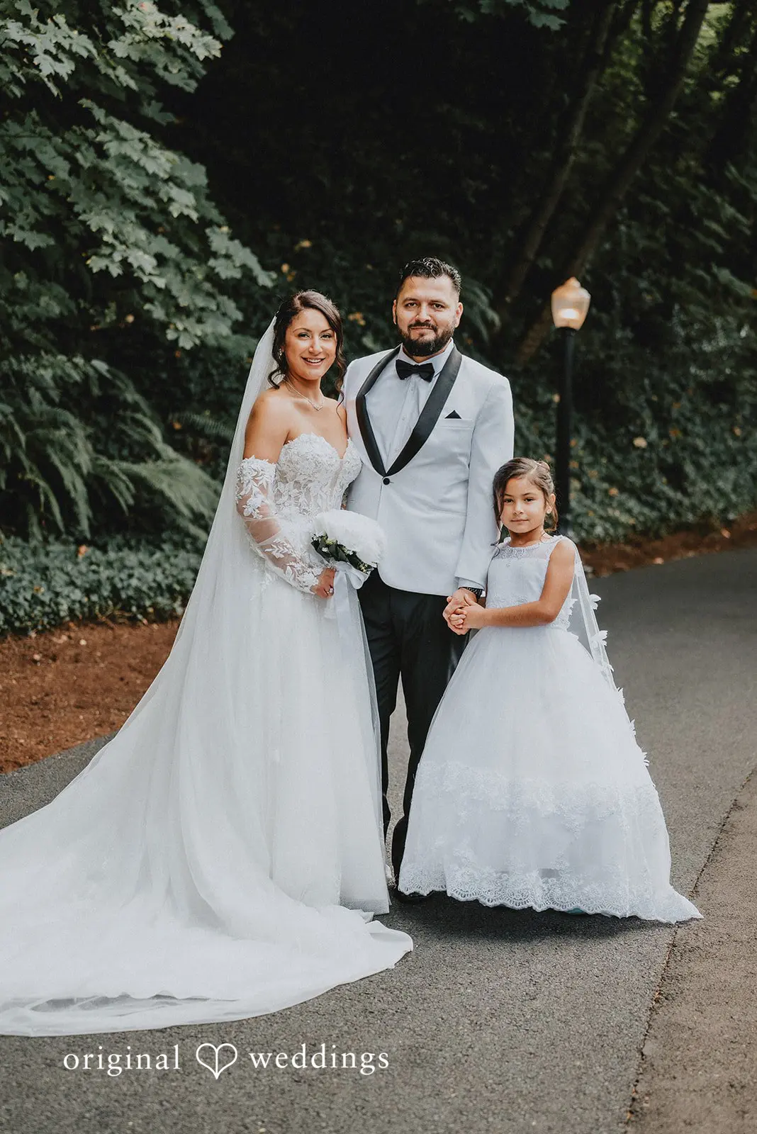 Stephanie + Hugo Abernethy Center Wedding // Stephanie & Hugo -