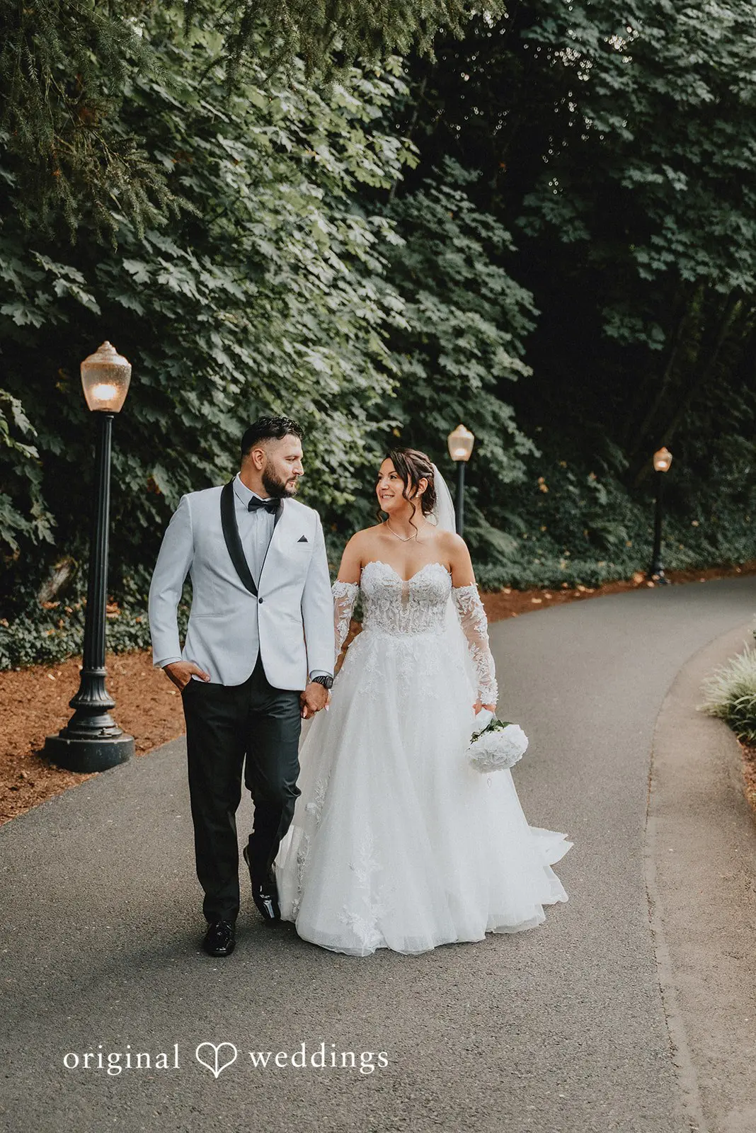 Stephanie + Hugo Abernethy Center Wedding // Stephanie & Hugo -