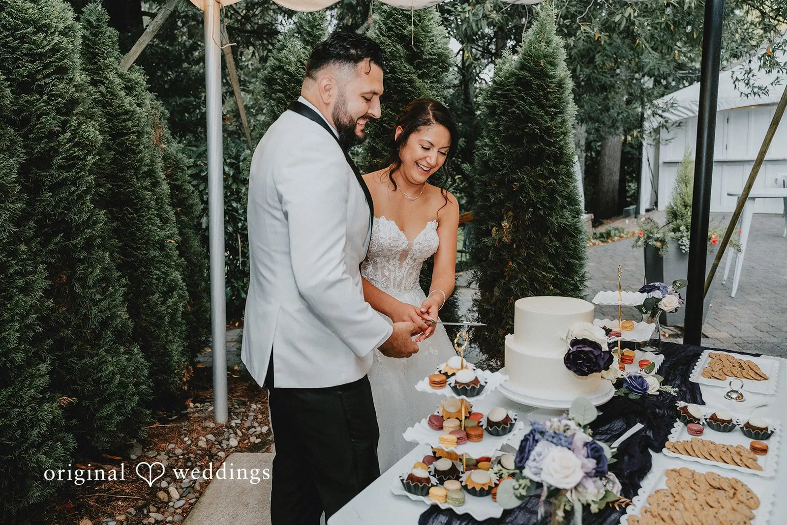 Stephanie + Hugo Abernethy Center Wedding // Stephanie & Hugo -