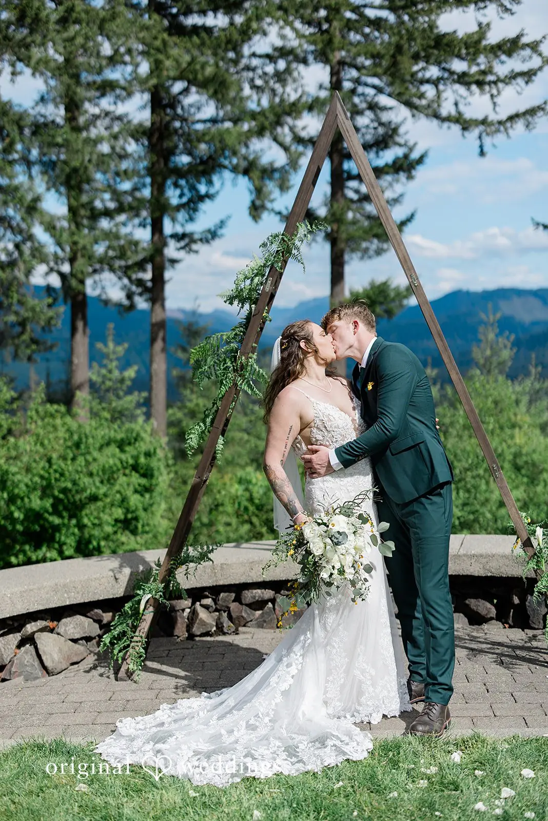 Nicole + Hunter Anderson Lodge - Hilltop House Wedding // Nicole & Hunter -