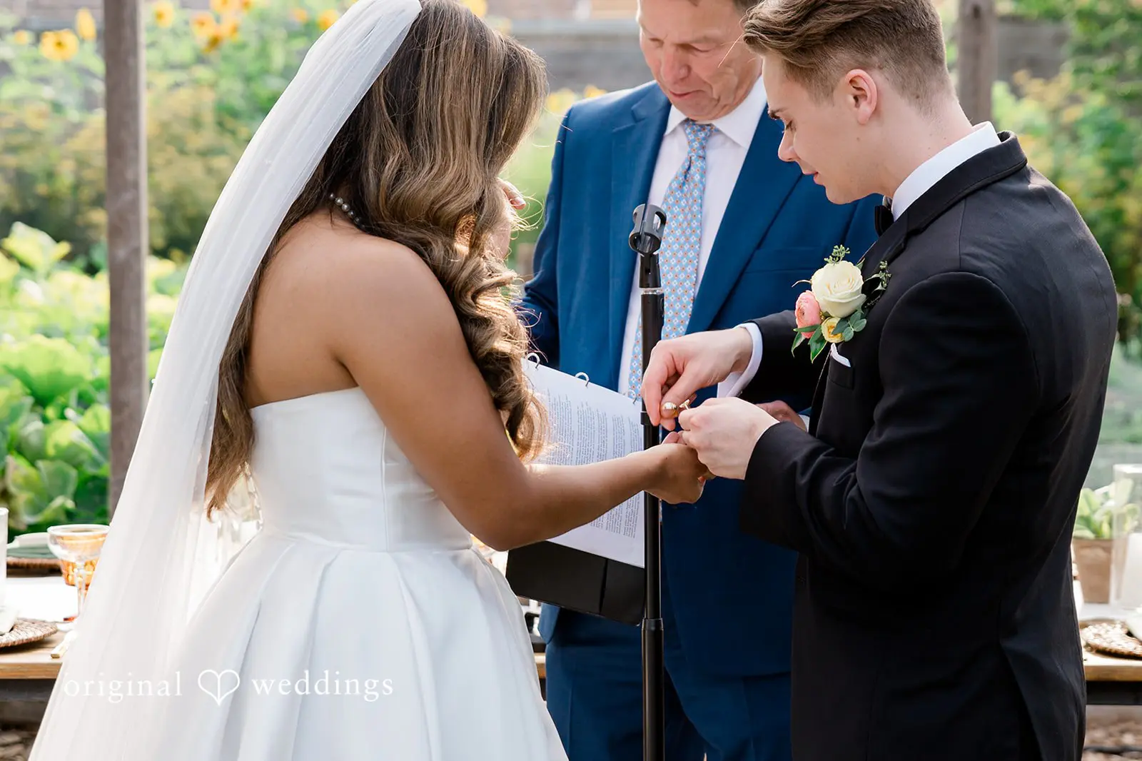 Thomas + Sierra Big Delicious Planet Wedding // Thomas & Sierra -