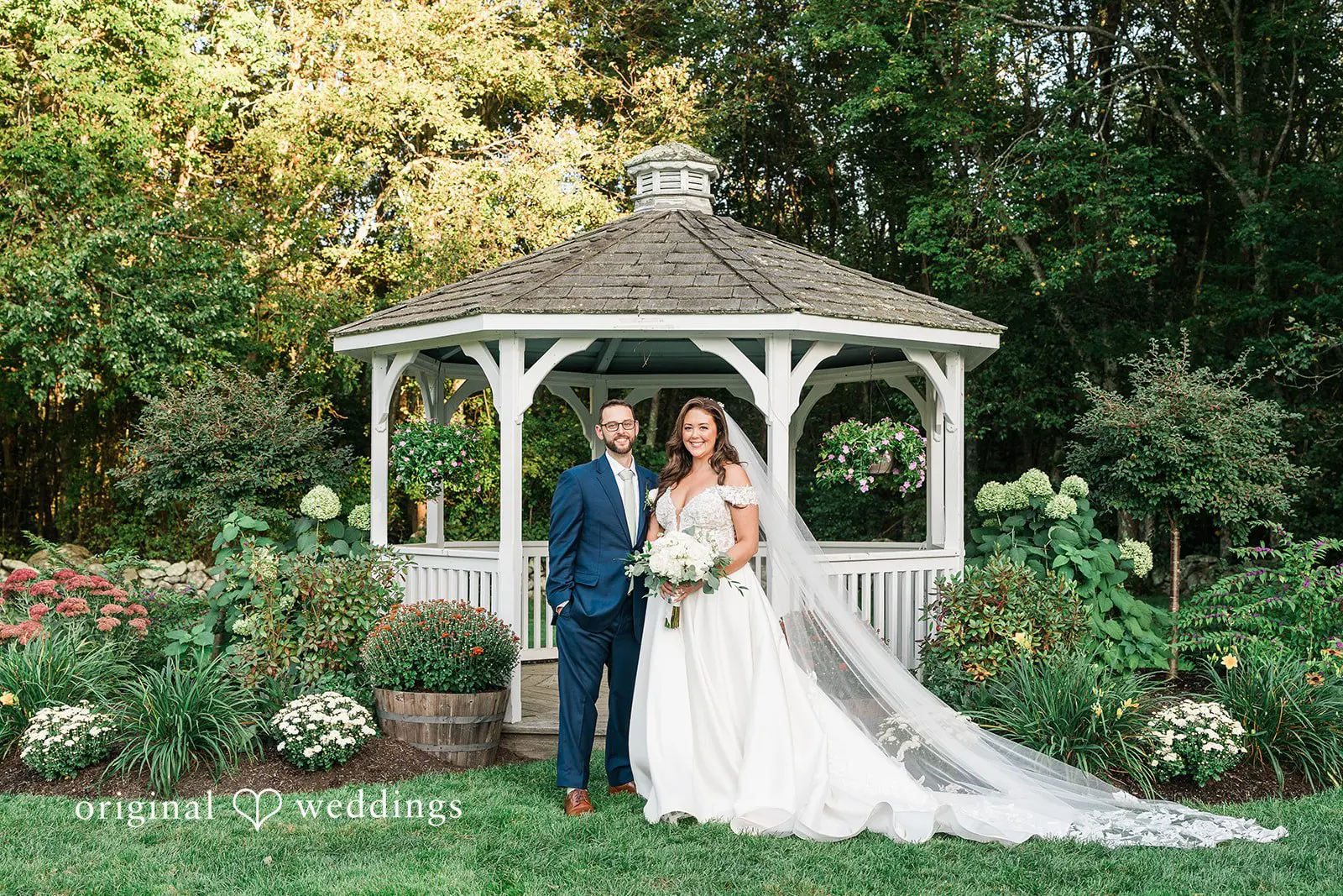 Jennifer + Zachary Bittersweet Farm Wedding // Jennifer & Zachary -