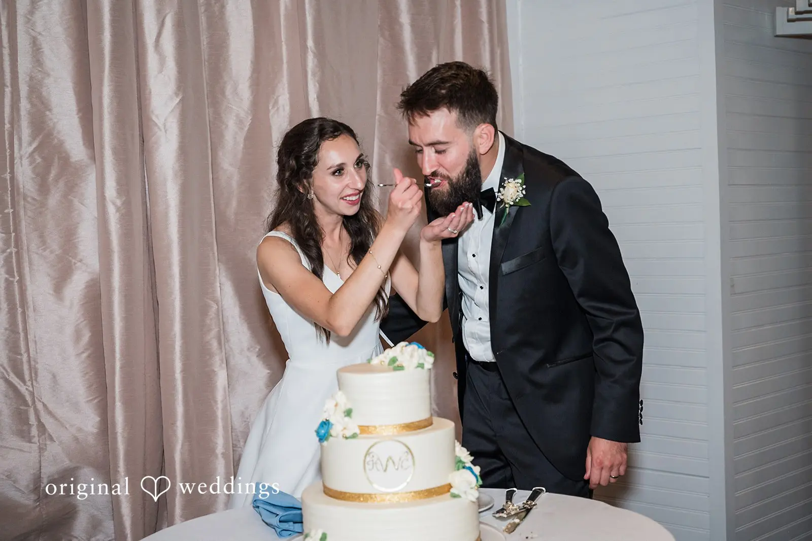 Hannah + Christopher Cape Club of Sharon Wedding // Hannah & Christopher -