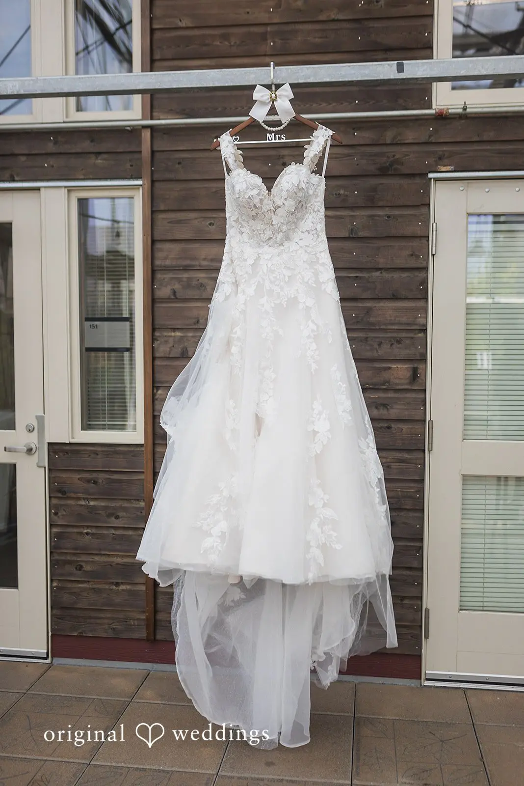 NoyNoy + Brishae Center of Urban Horticulture Wedding // NoyNoy & Brishae -