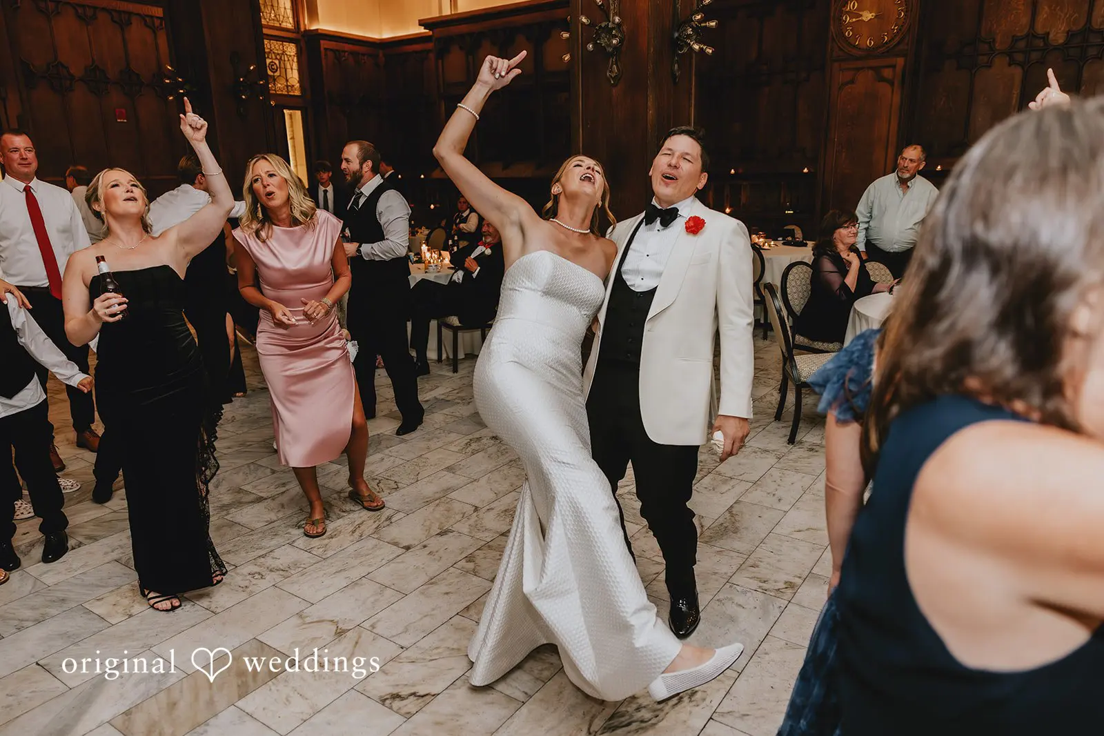 Chicago Athletic Association Wedding // Anne Marie & Michael -