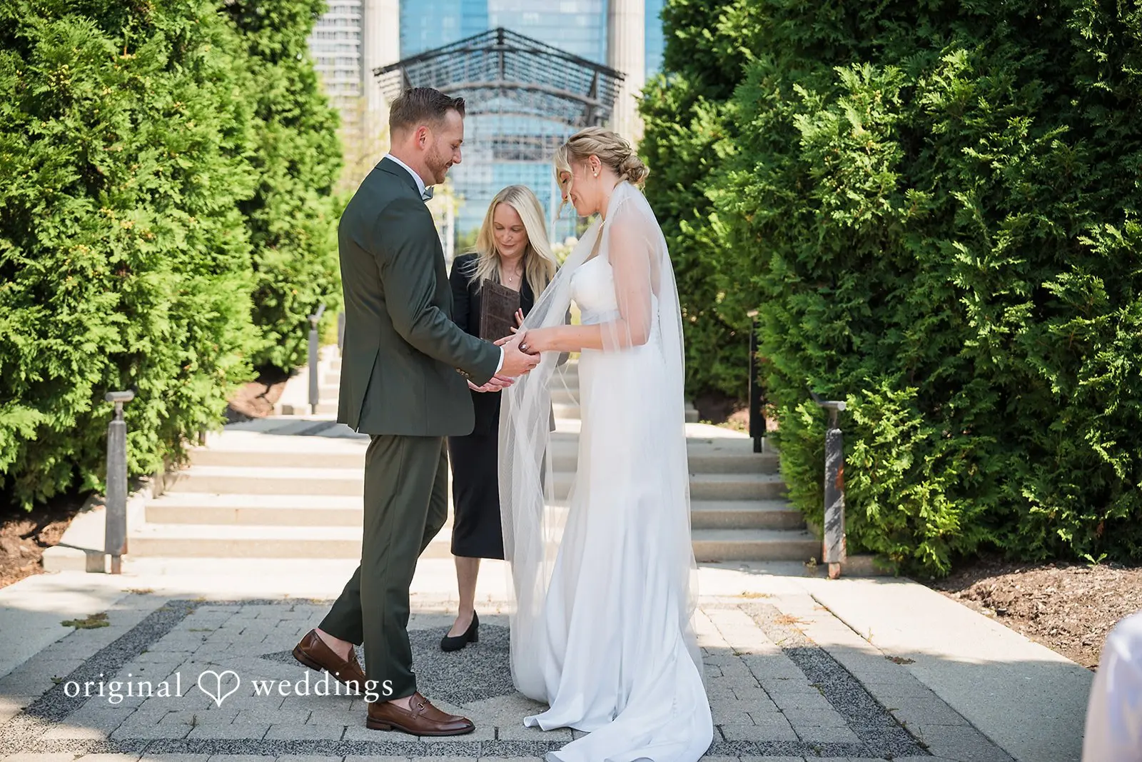 Valery + Andrew Chicago Athletic Association Wedding // Valery & Andrew -