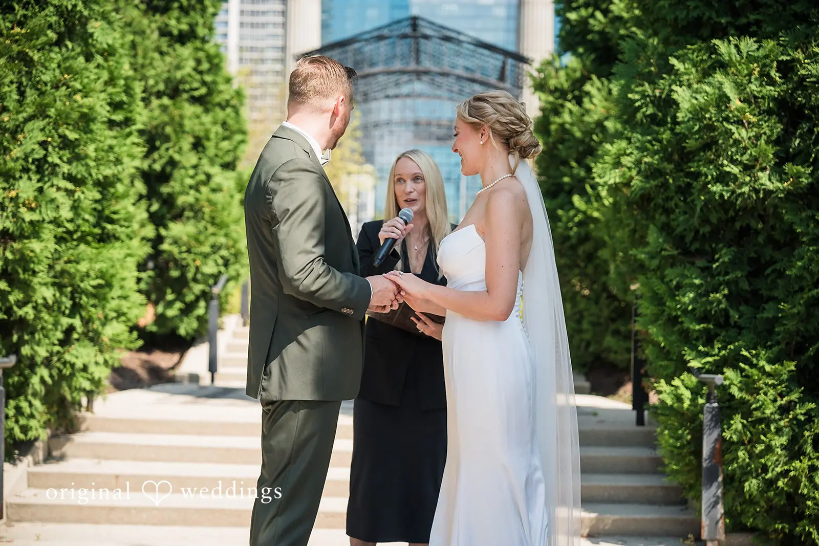 Valery + Andrew Chicago Athletic Association Wedding // Valery & Andrew -