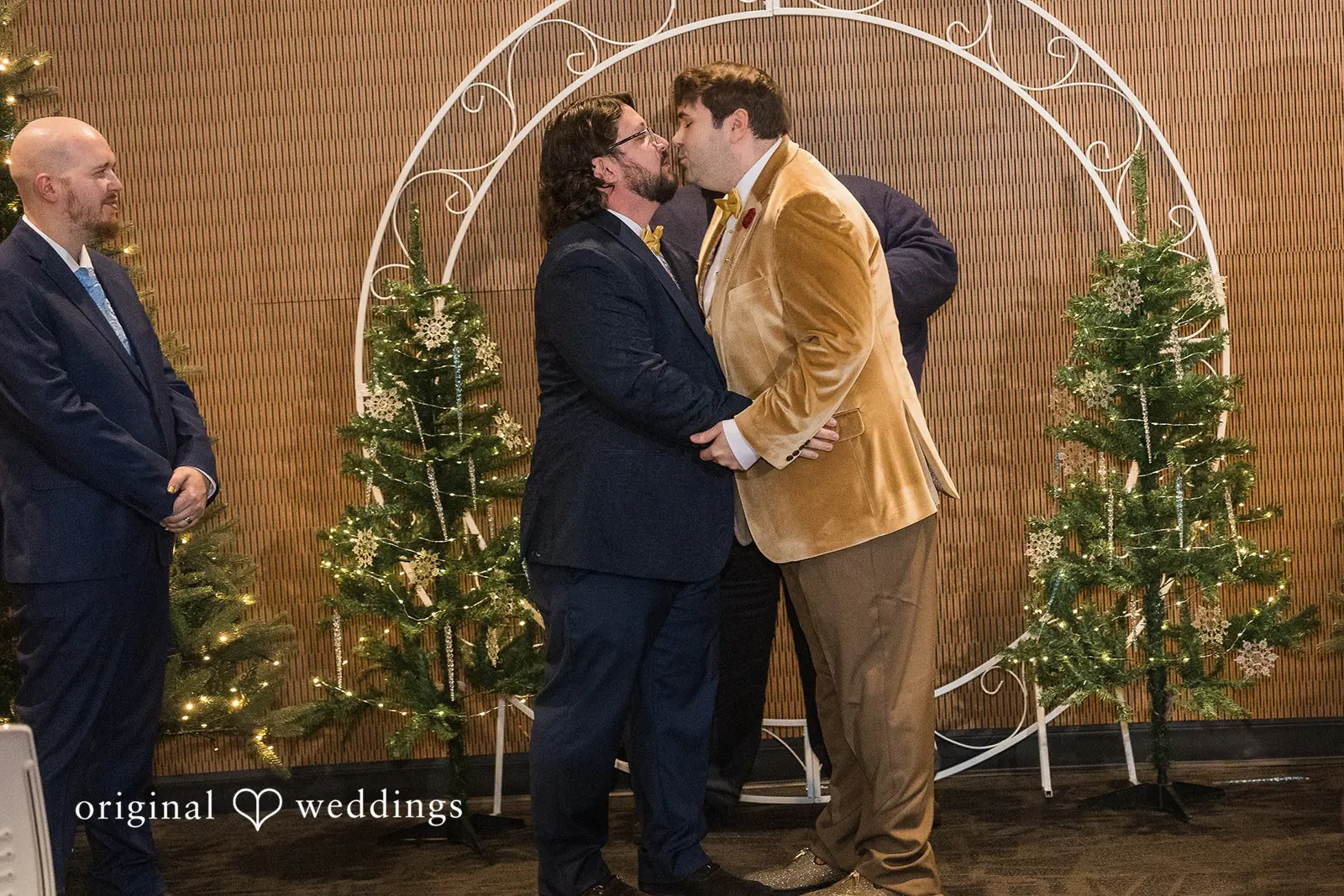 Cleveland Metroparks Zoo Wedding // Daniel & Daniel -