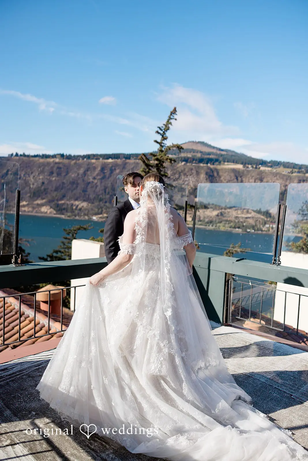 Rebecca + Jaxson Columbia Gorge Hotel Wedding // Rebecca & Jaxson -