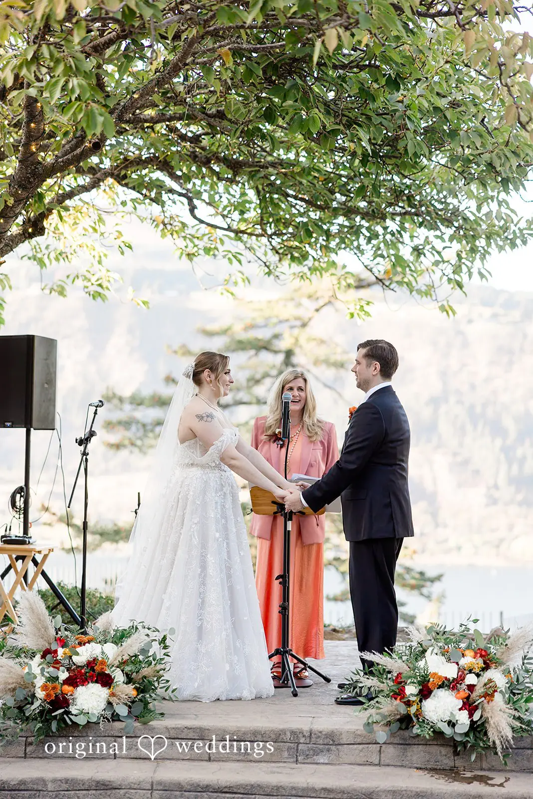 Rebecca + Jaxson Columbia Gorge Hotel Wedding // Rebecca & Jaxson -