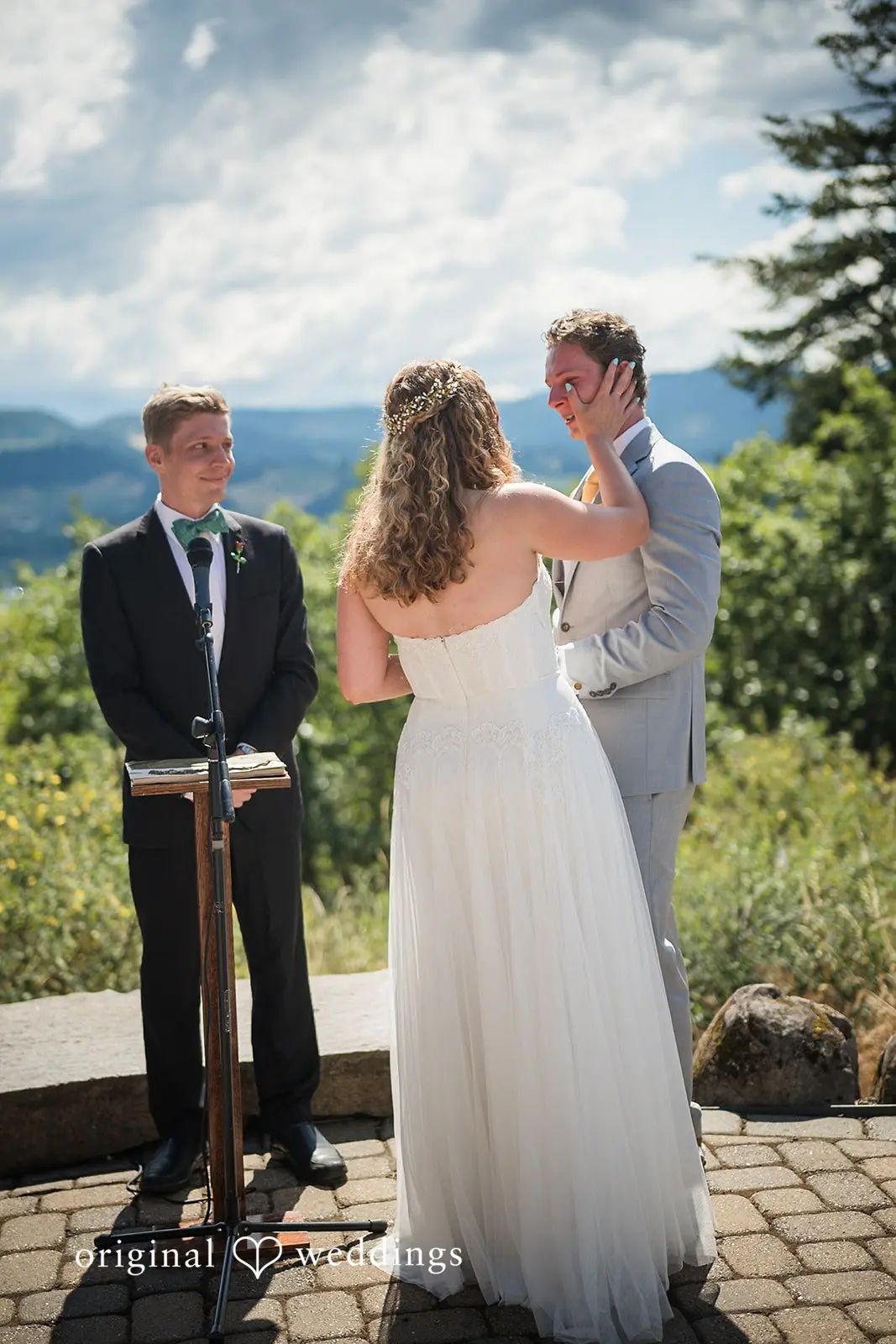Emma + Brady Crag Rat Hut Wedding // Emma & Brady -