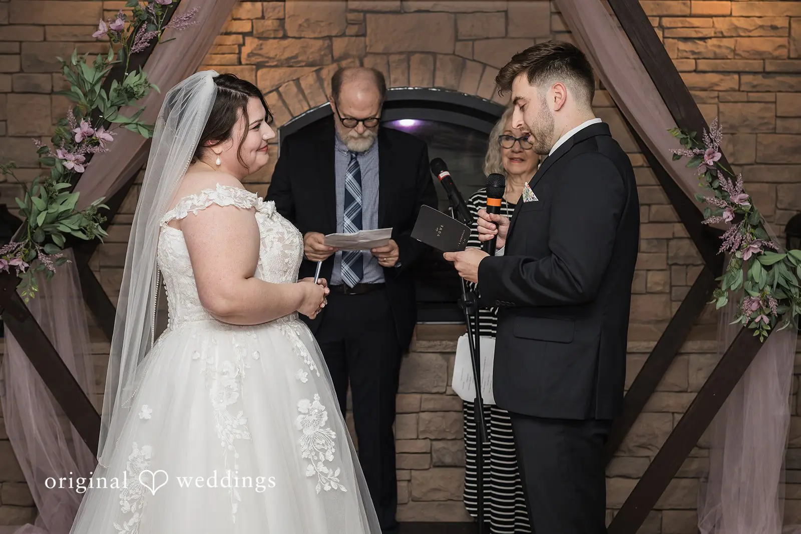 Defiance Ridge Vineyards Wedding // Gabriella & Ethan -