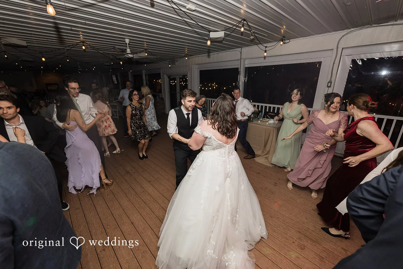 Defiance Ridge Vineyards Wedding // Gabriella & Ethan -