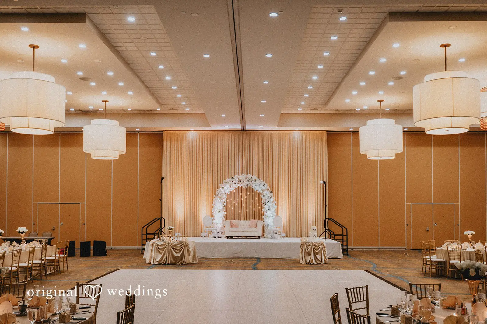 Embassy Suites by Hilton Naperville Wedding // Rhonda & Daneel -