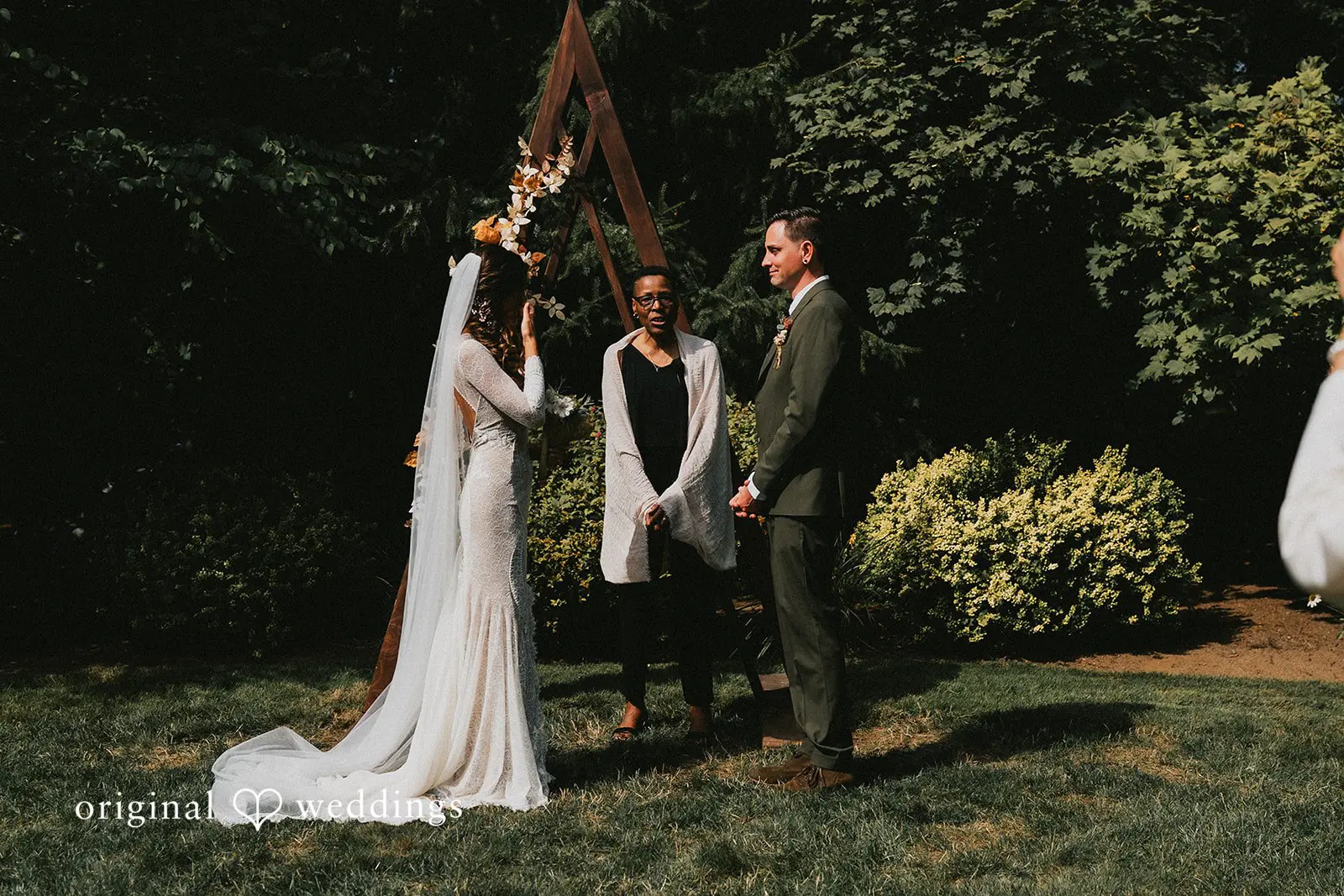 Teri + Joshua Evergreen Gardens Wedding // Teri & Joshua -