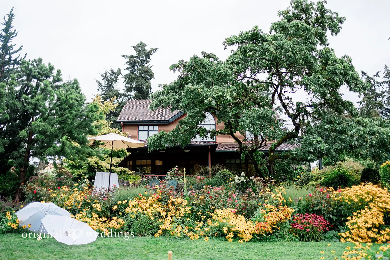Amanda + Benjamin Froggsong Gardens Wedding // Amanda & Benjamin -