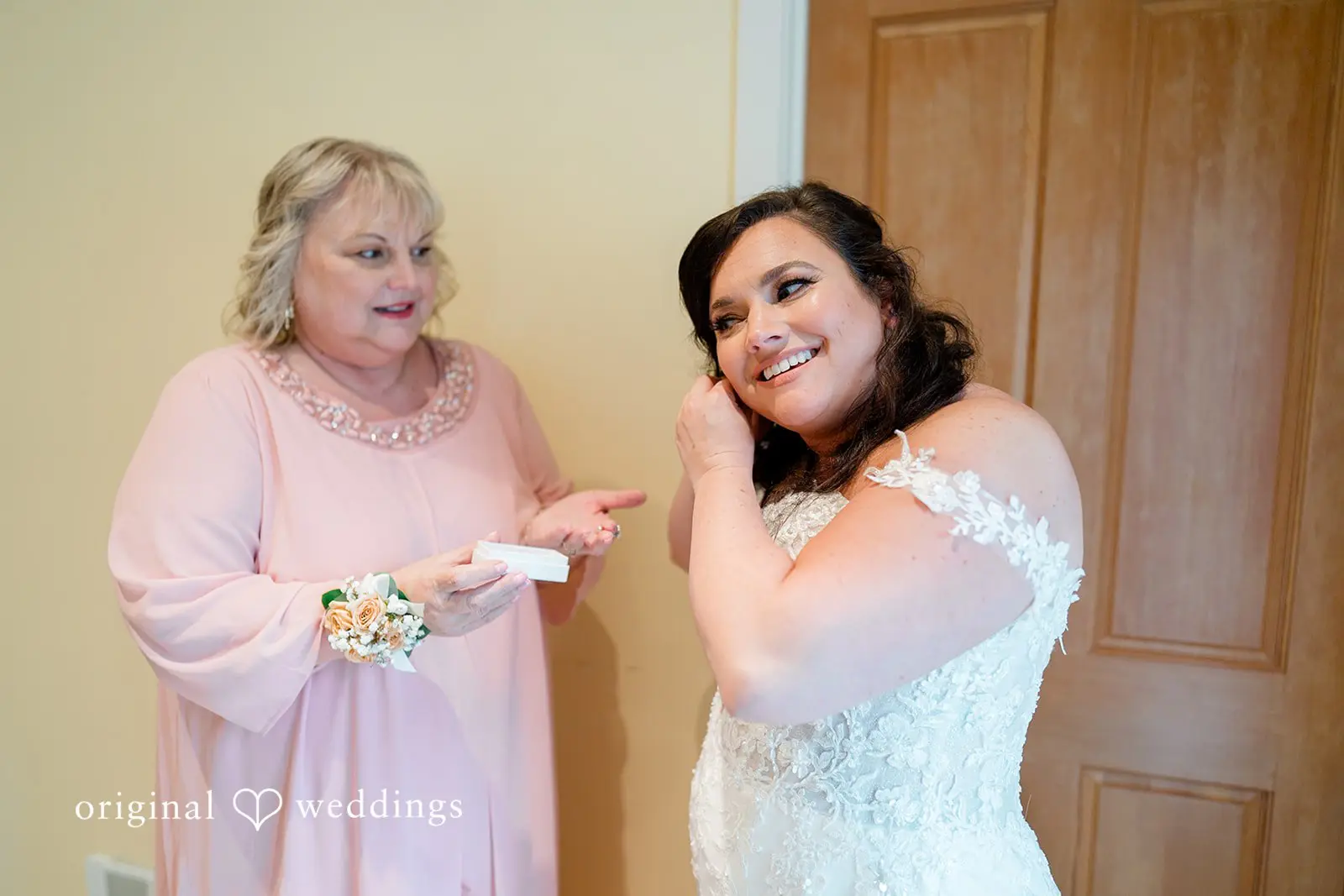 Amanda + Benjamin Froggsong Gardens Wedding // Amanda & Benjamin -