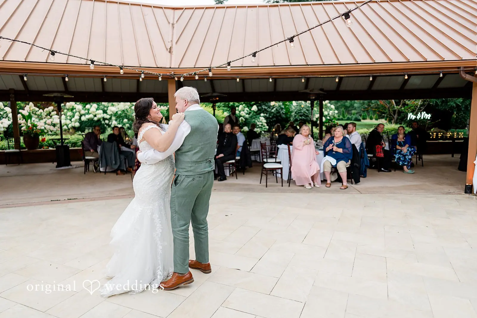 Amanda + Benjamin Froggsong Gardens Wedding // Amanda & Benjamin -