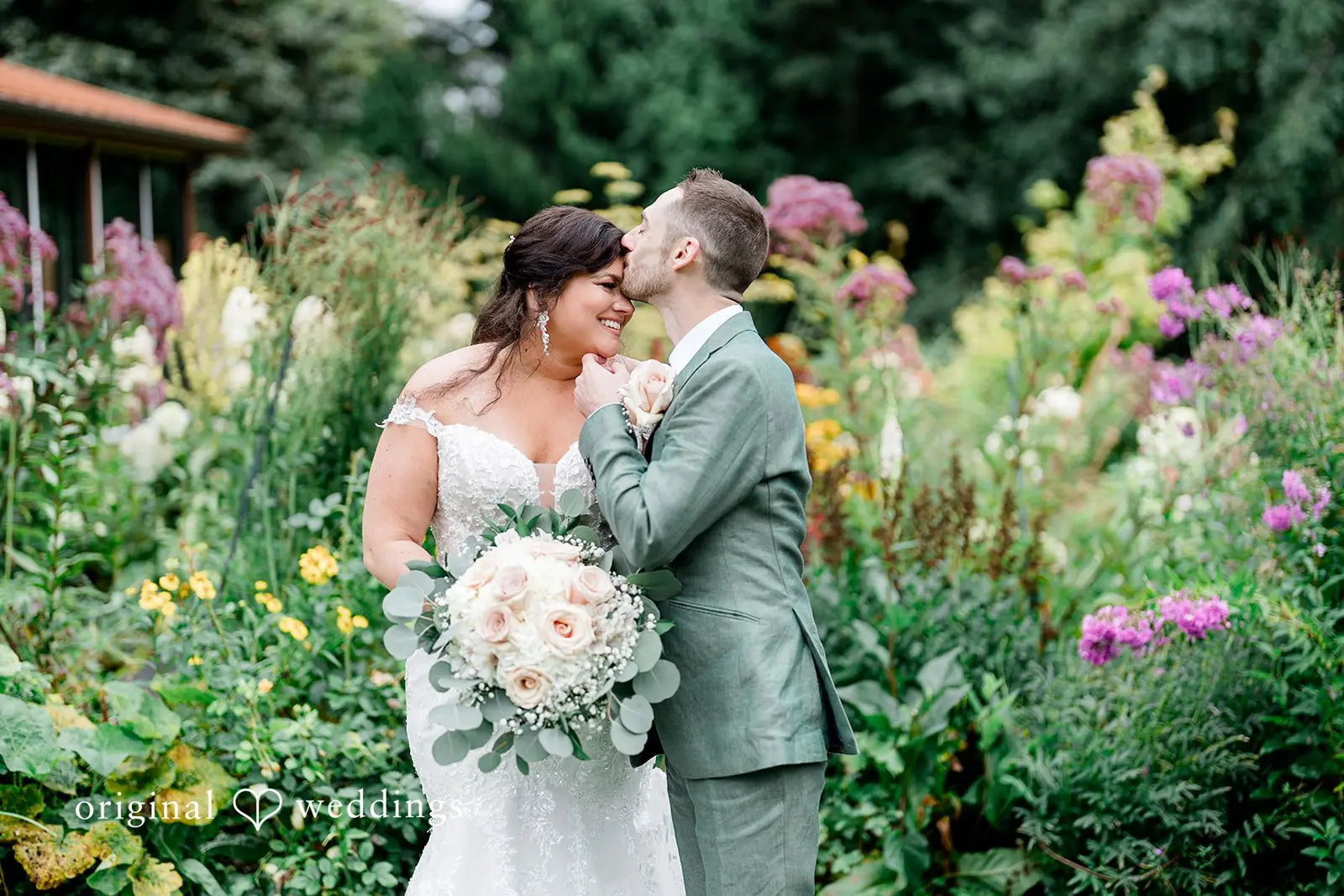 Amanda + Benjamin Froggsong Gardens Wedding // Amanda & Benjamin -